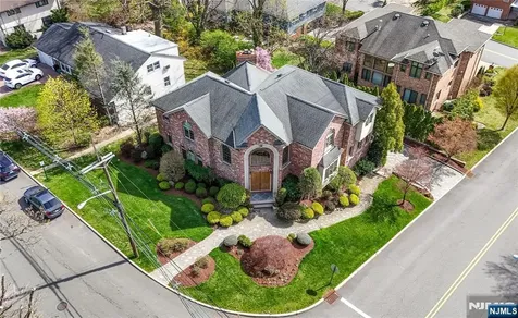 397 Castle Drive Englewood Cliffs NJ 07632
