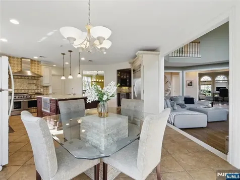 397 Castle Drive Englewood Cliffs NJ 07632