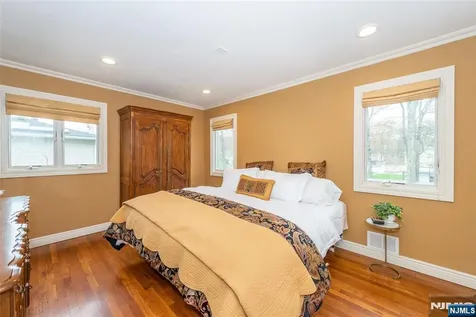 131 Horseneck Road Fairfield NJ 07004