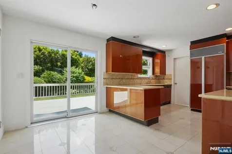 12 Egan Place Englewood Cliffs NJ 07632