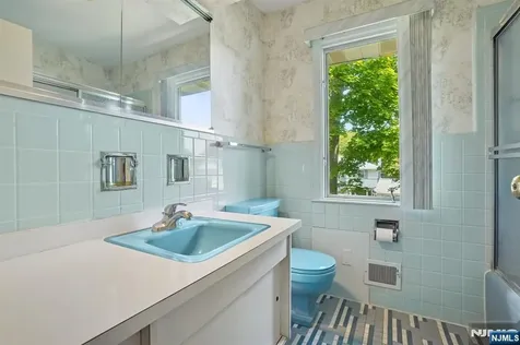 12 Egan Place Englewood Cliffs NJ 07632