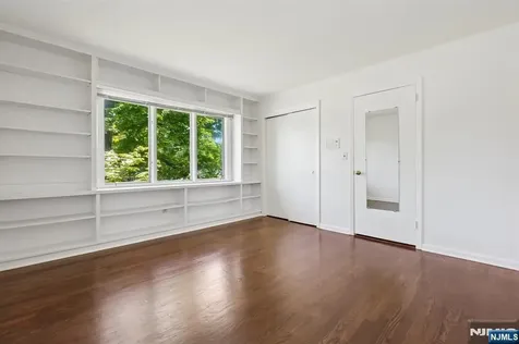 12 Egan Place Englewood Cliffs NJ 07632