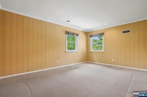 12 Egan Place Englewood Cliffs NJ 07632