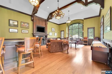 9 Pond View Montville Township NJ 07045