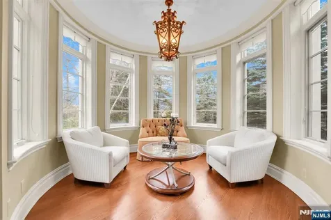 9 Pond View Montville Township NJ 07045