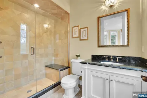 9 Pond View Montville Township NJ 07045