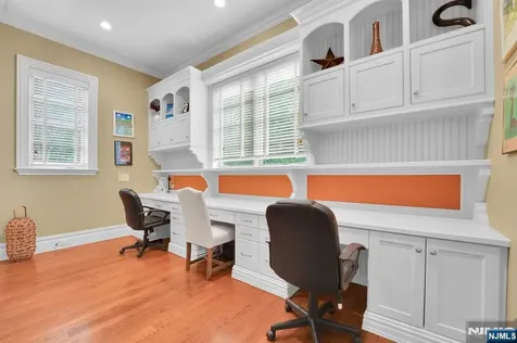 9 Pond View Montville Township NJ 07045