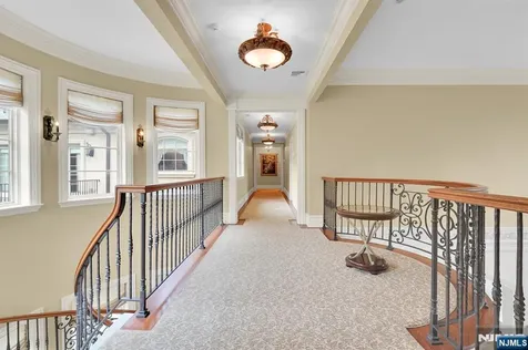 9 Pond View Montville Township NJ 07045