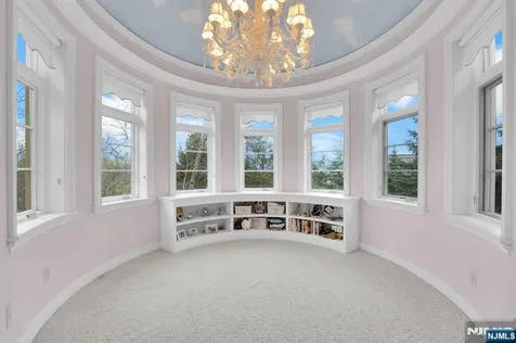 9 Pond View Montville Township NJ 07045