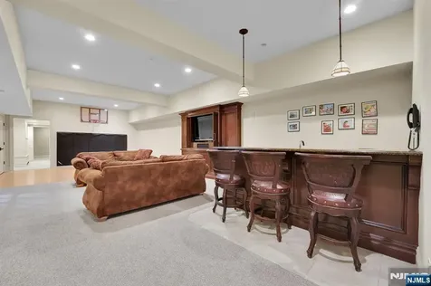 9 Pond View Montville Township NJ 07045