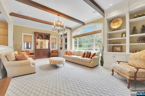 9 Pond View Montville Township NJ 07045
