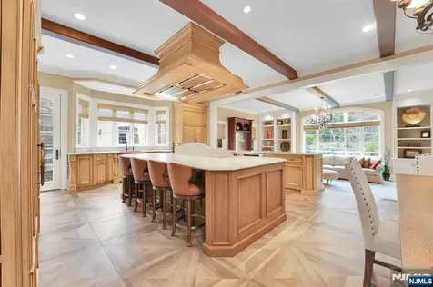 9 Pond View Montville Township NJ 07045