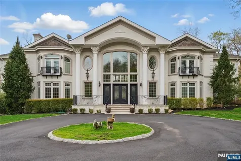 24 Burning Hollow Road Saddle River NJ 07458