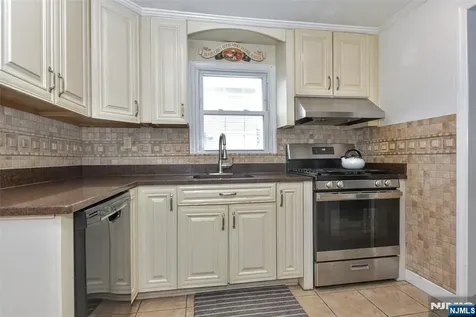 138 Madison Avenue Midland Park NJ 07432