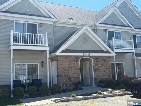 19 Dogwood Lane Wanaque NJ 07420