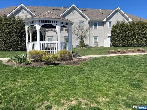 19 Dogwood Lane Wanaque NJ 07420