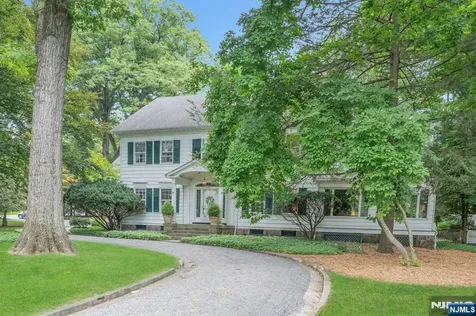 232 County Road Demarest NJ 07627