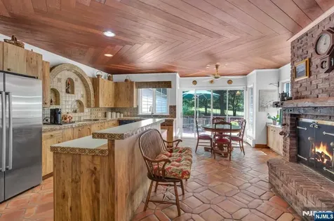 232 County Road Demarest NJ 07627