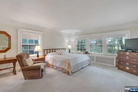 232 County Road Demarest NJ 07627
