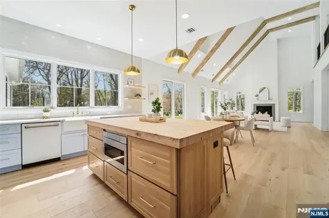 5 Albert Road Allendale NJ 07401