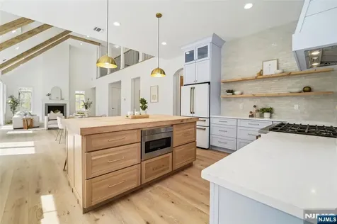 5 Albert Road Allendale NJ 07401