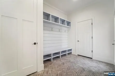 5 Albert Road Allendale NJ 07401