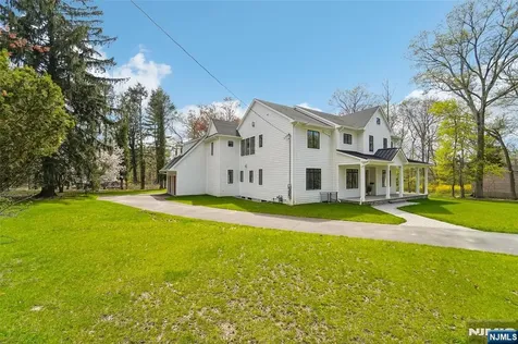 5 Albert Road Allendale NJ 07401