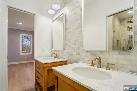 5 Albert Road Allendale NJ 07401