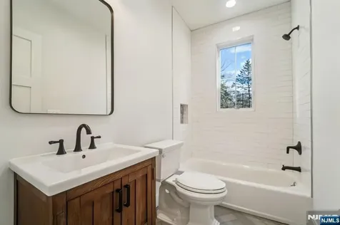 5 Albert Road Allendale NJ 07401