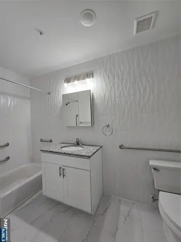 512 Kearny Avenue Kearny NJ 07032