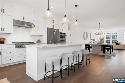 63 Cranberry Lane Montvale NJ 07645