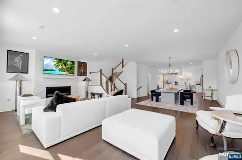 63 Cranberry Lane Montvale NJ 07645