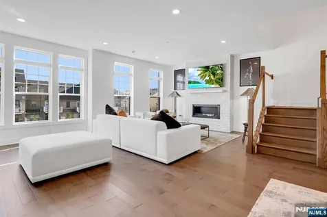 63 Cranberry Lane Montvale NJ 07645