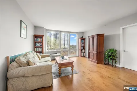 600 12th Street Palisades Park NJ 07650