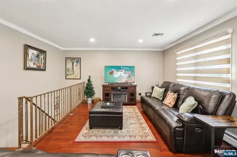98 Druid Avenue Dumont NJ 07628