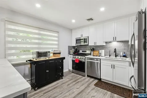 98 Druid Avenue Dumont NJ 07628