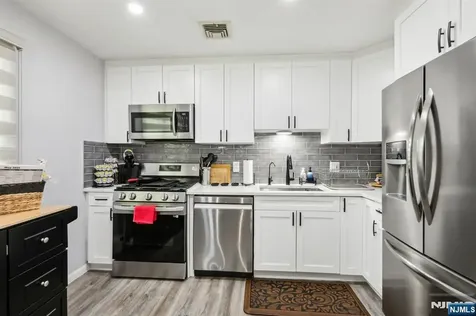 98 Druid Avenue Dumont NJ 07628
