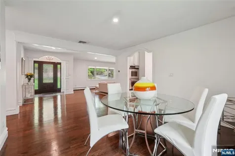 23 Plymouth Drive Upper Saddle River NJ 07458