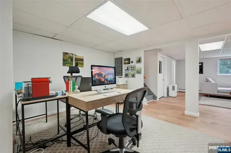 23 Plymouth Drive Upper Saddle River NJ 07458