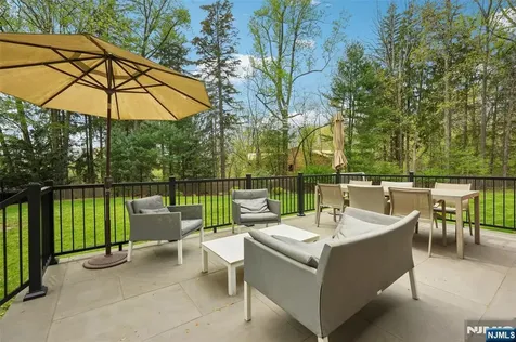23 Plymouth Drive Upper Saddle River NJ 07458