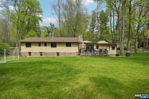 23 Plymouth Drive Upper Saddle River NJ 07458