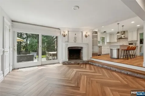 23 Plymouth Drive Upper Saddle River NJ 07458