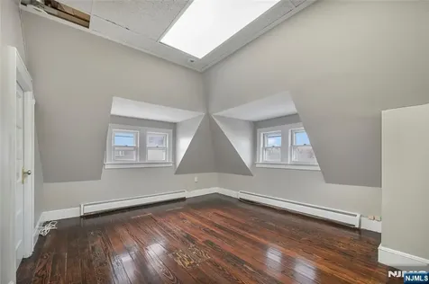295 Montgomery Street Bloomfield NJ 07003