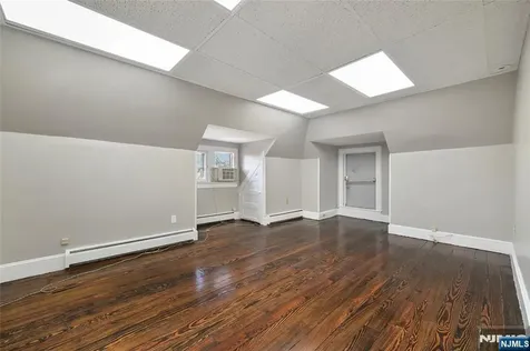 295 Montgomery Street Bloomfield NJ 07003