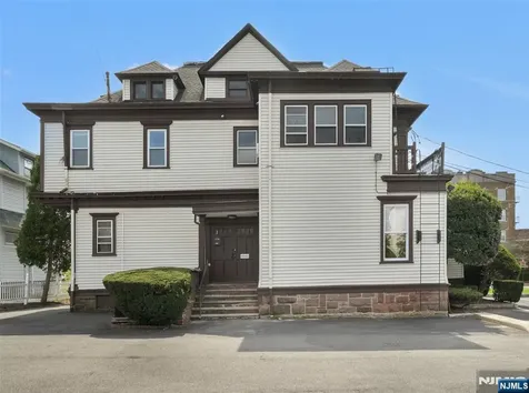 295 Montgomery Street Bloomfield NJ 07003