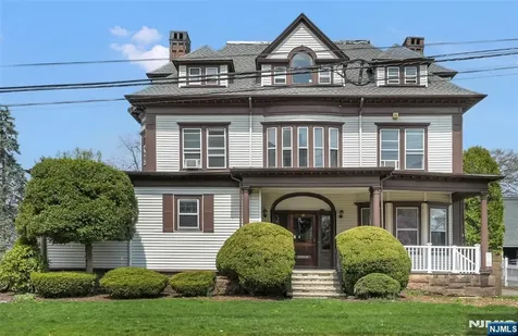 295 Montgomery Street Bloomfield NJ 07003