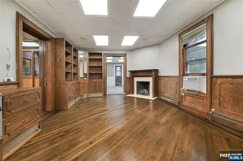 295 Montgomery Street Bloomfield NJ 07003