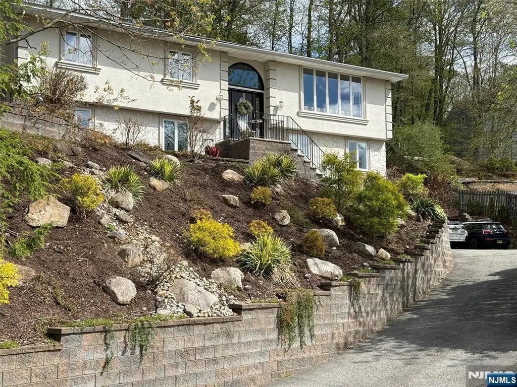 24 Morse Avenue Butler Borough NJ 07405