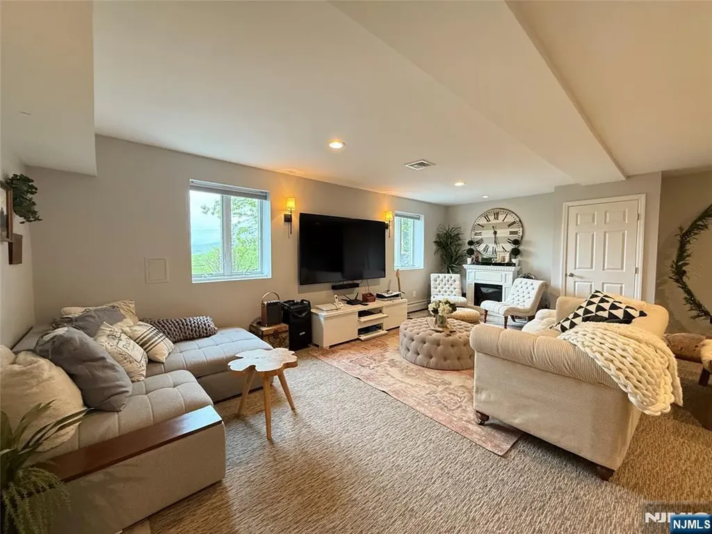 24 Morse Avenue Butler Borough NJ 07405