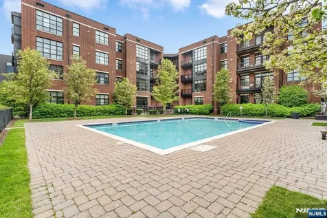 1129 Riverview Avenue Englewood NJ 07631